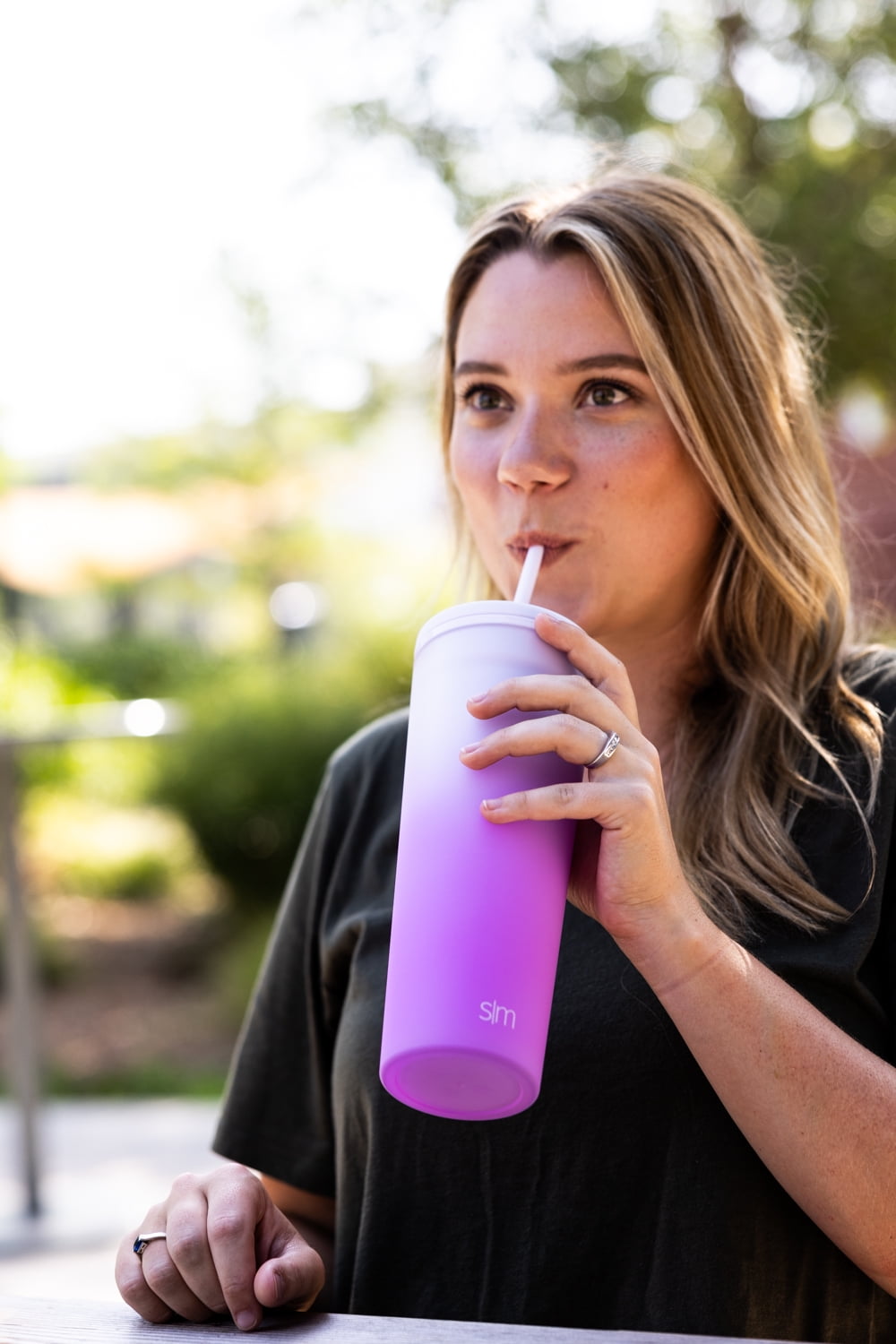 Simple Modern 24 fl oz Double Wall Plastic Classic Tumbler with Straw|Opalescent - I1LQ