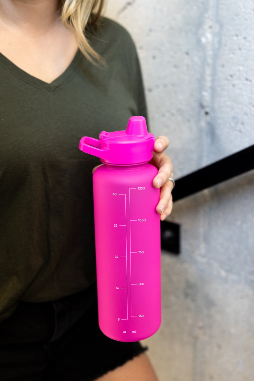 Simple Modern 48 fl oz Reusable Tritan Summit Water Bottle with Silicone Straw Lid|Raspberry Vibes - WY7C