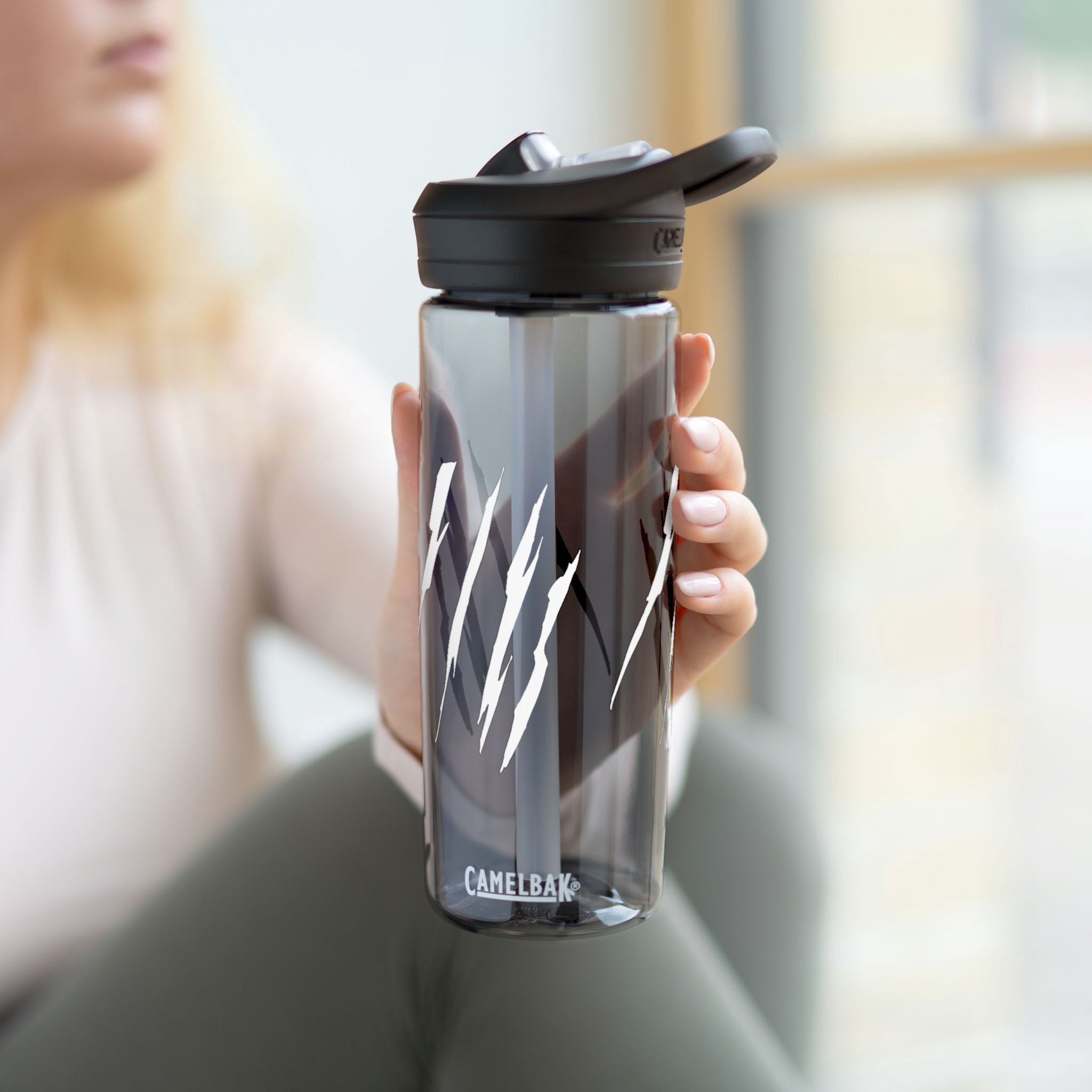 Effete Feline Claw Marks Scratch CamelBak Eddy®  Water Bottle, 20oz\25oz - GVK1